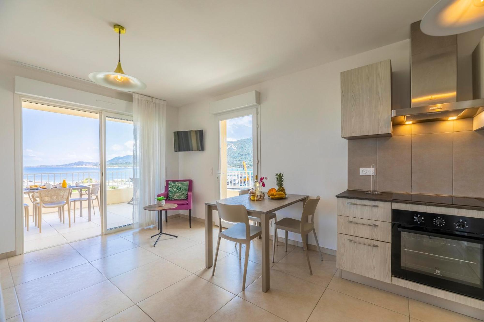 Residence A Marina Лумйо Екстер'єр фото